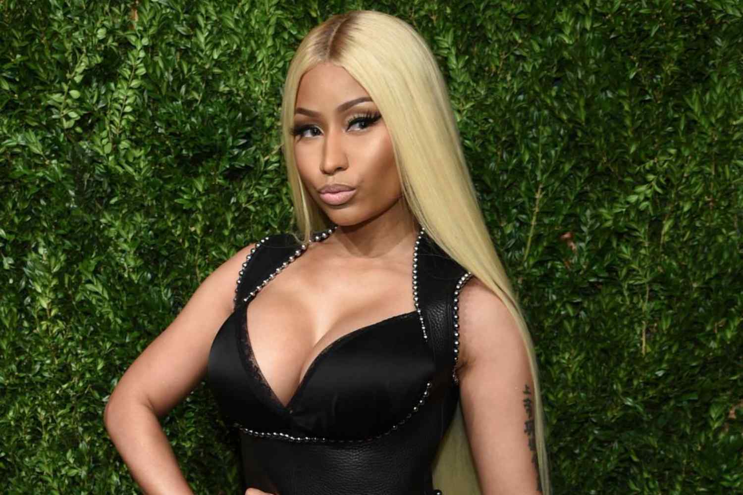 Buy Nicki Minaj crypto promo (Instagram Post/Story) | Degen Marketing